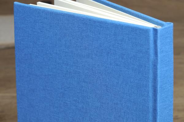 Valuable book with plain linen 192 pages stationery spelling